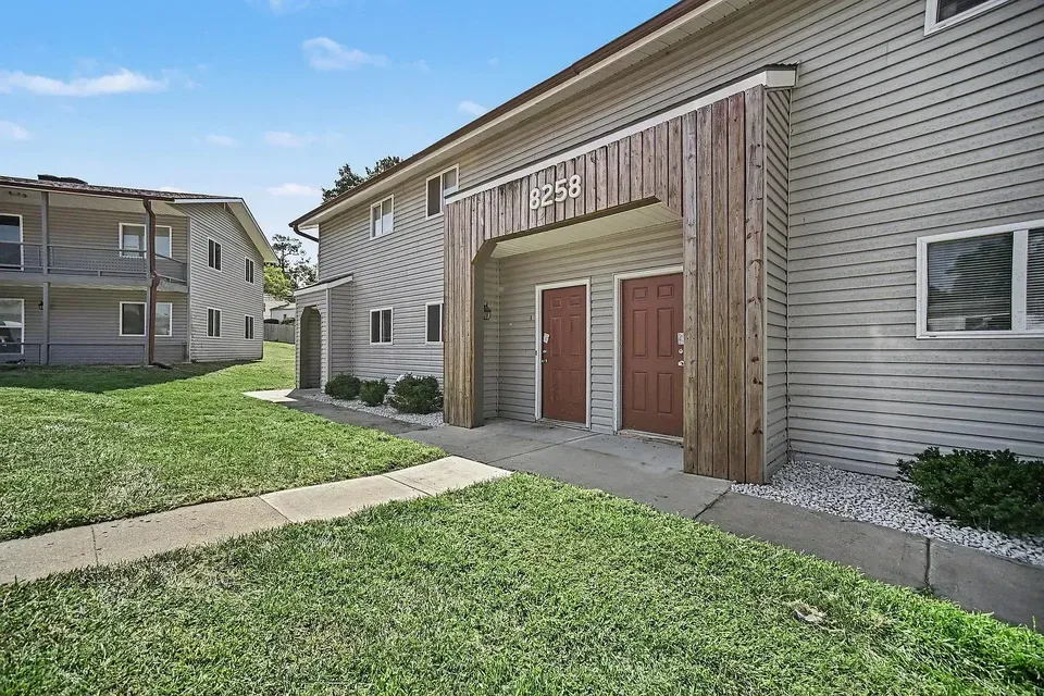 3 Bed 2 Bath Urban Residential Condo in Kansas City, KS - 4