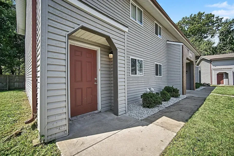 3 Bed 2 Bath Urban Residential Condo in Kansas City, KS - 5