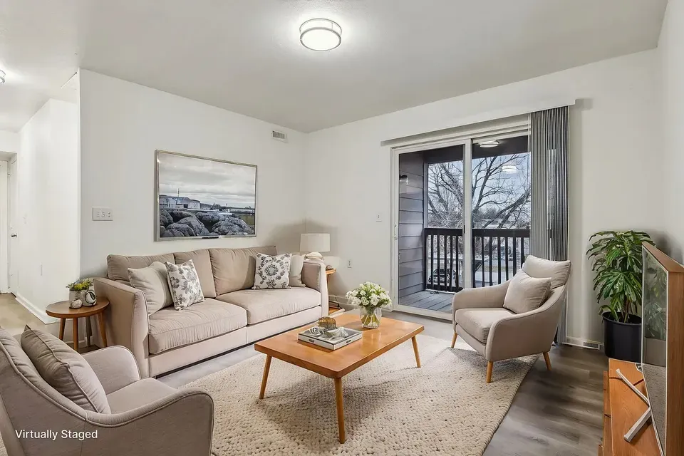 3 Bed 2 Bath Urban Residential Condo in Kansas City, KS - 5