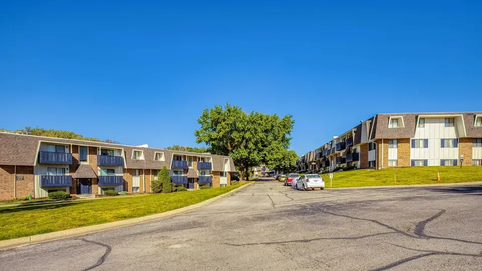 3 Bed 2 Bath Urban Residential Condo in Kansas City, KS - 1