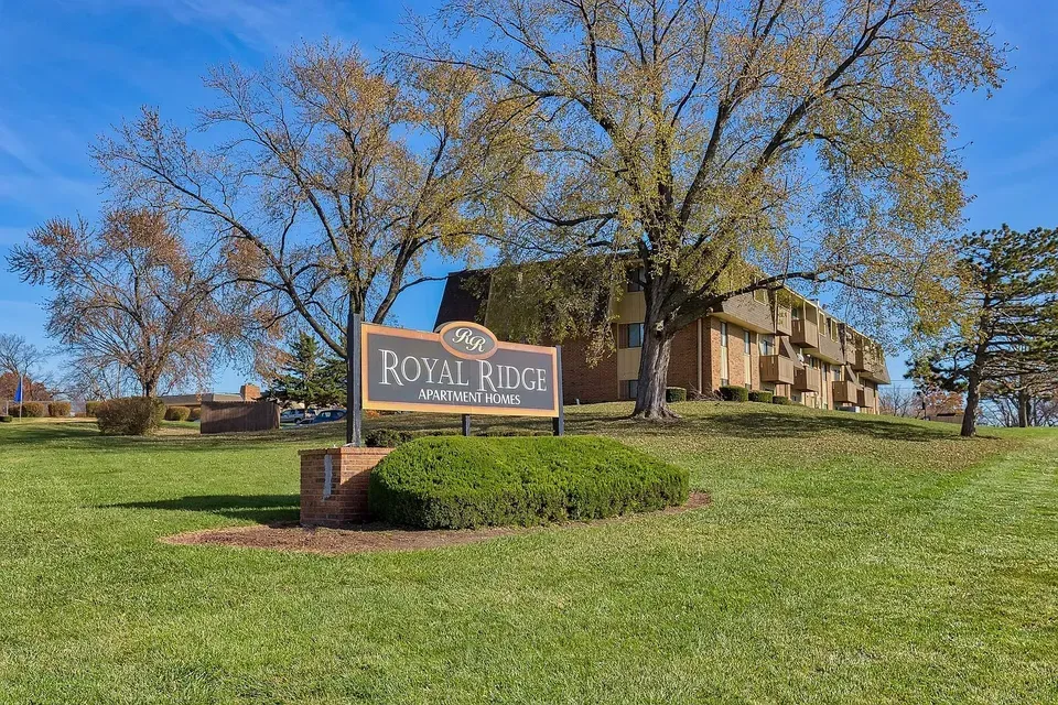 3 Bed 2 Bath Urban Residential Condo in Kansas City, KS - 2
