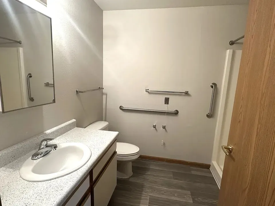 3 Bed 2 Bath Urban Residential Condo in Kansas City, KS - 5