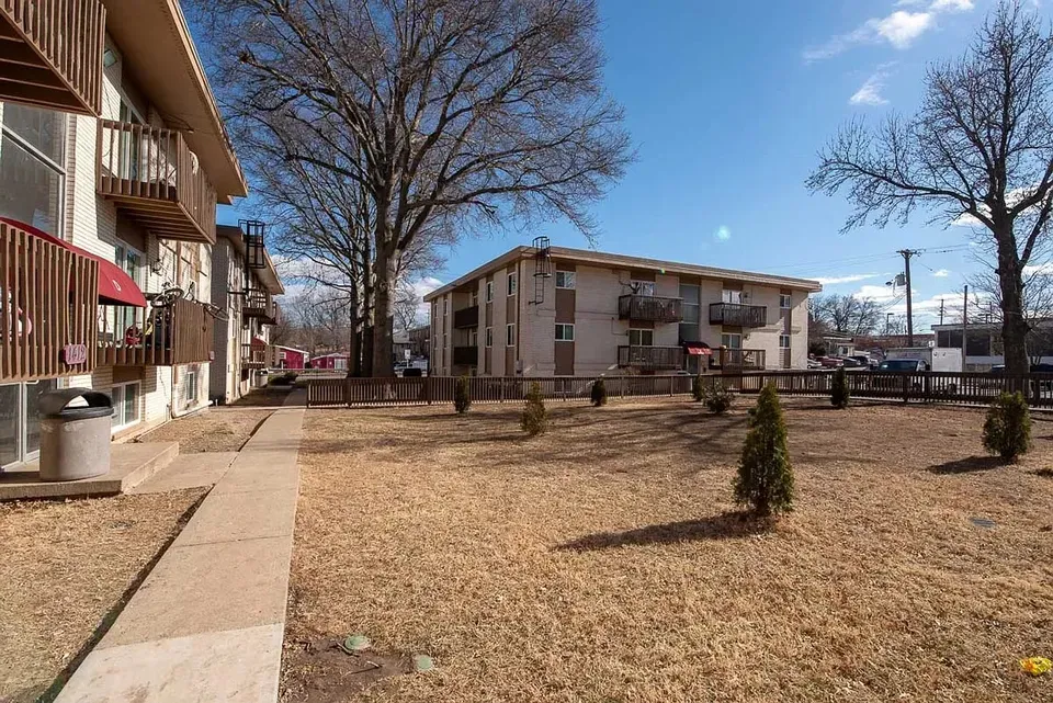 3 Bed 2 Bath Urban Residential Condo in Kansas City, KS - 4