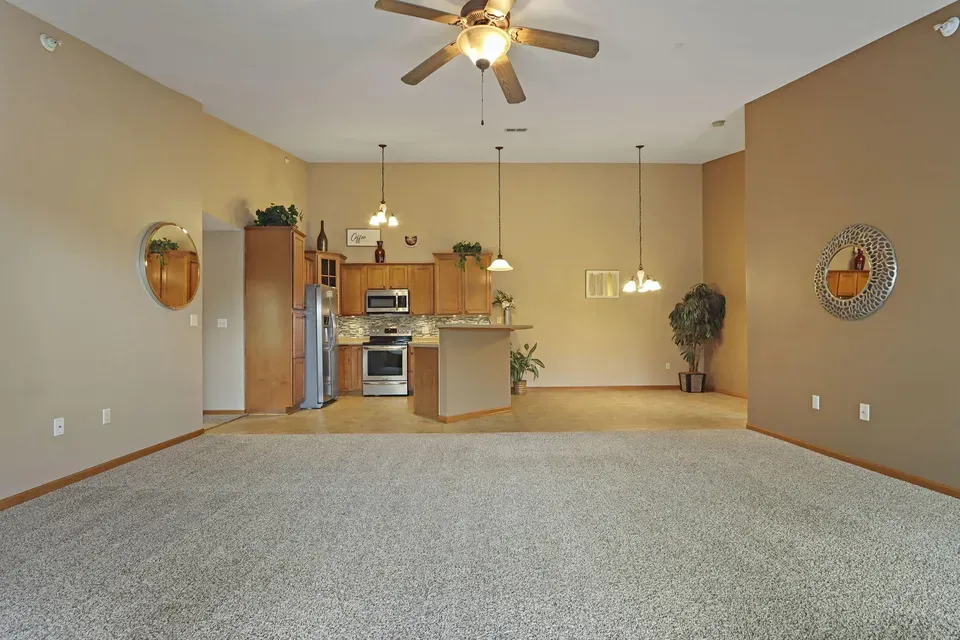 3 Bed 2 Bath Urban Residential Condo in Kenosha, WI - 4