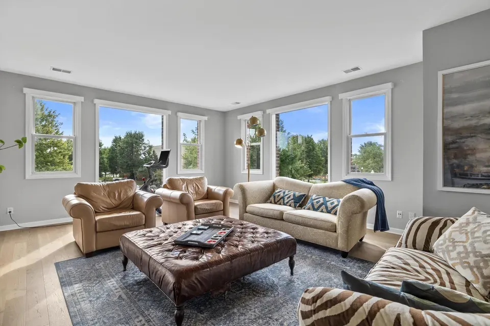 3 Bed 2 Bath Urban Residential Condo in Kenosha, WI - 5
