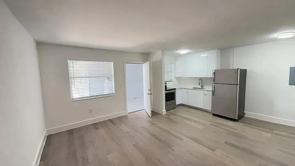 3 Bed 2 Bath Urban Residential Condo in Miami, FL - 4