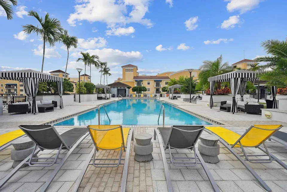 3 Bed 2 Bath Urban Residential Condo in Miami, FL - 4