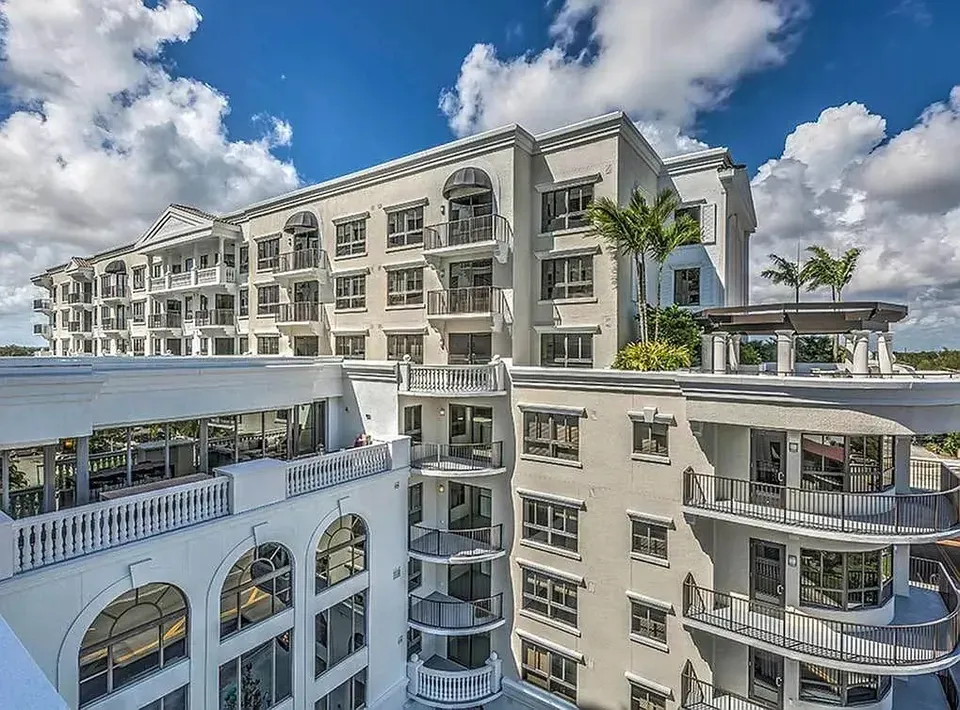3 Bed 2 Bath Urban Residential Condo in Miami, FL - 1
