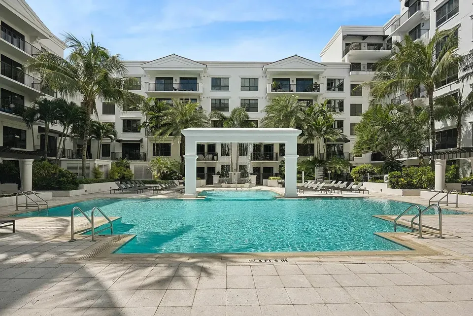 3 Bed 2 Bath Urban Residential Condo in Miami, FL - 2