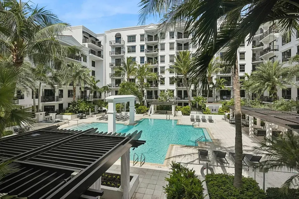 3 Bed 2 Bath Urban Residential Condo in Miami, FL - 3