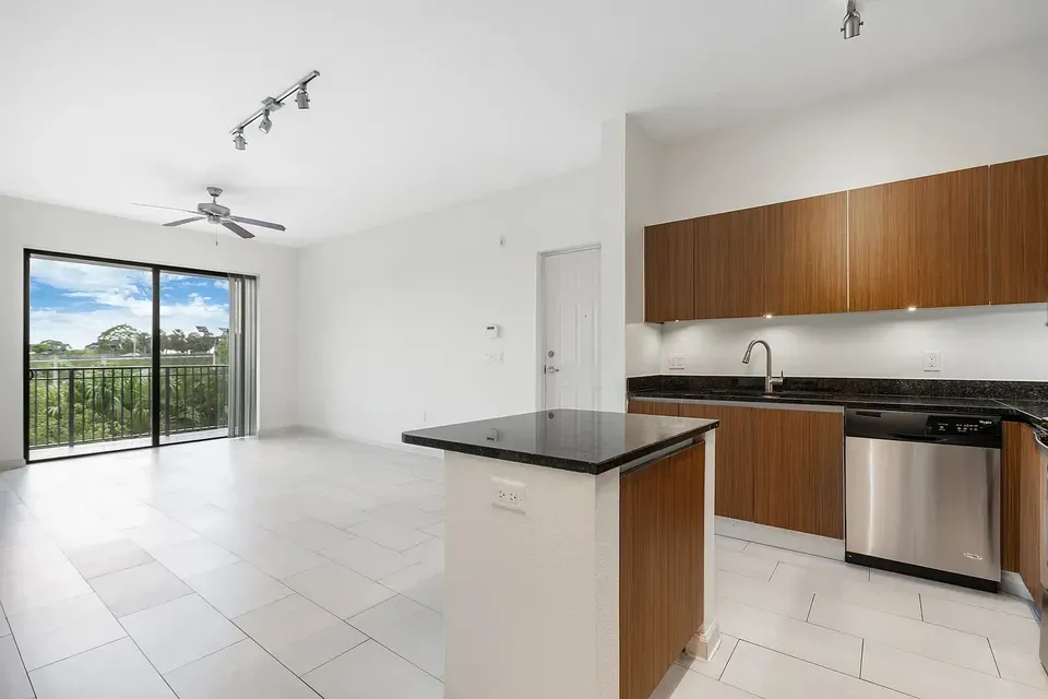 3 Bed 2 Bath Urban Residential Condo in Miami, FL - 3