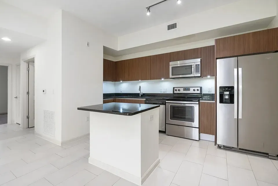 3 Bed 2 Bath Urban Residential Condo in Miami, FL - 5