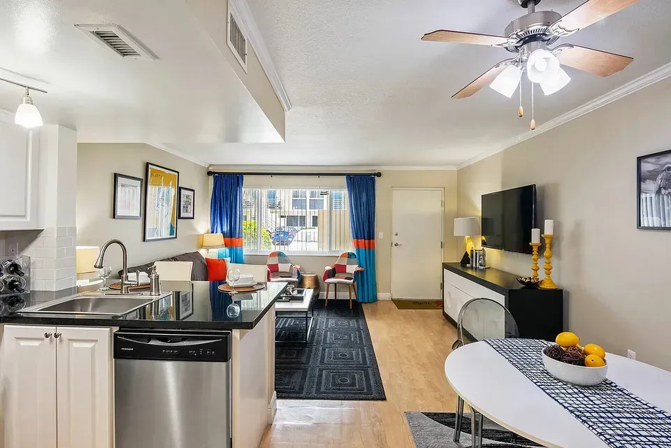 3 Bed 2 Bath Urban Residential Condo in Miami, FL - 3