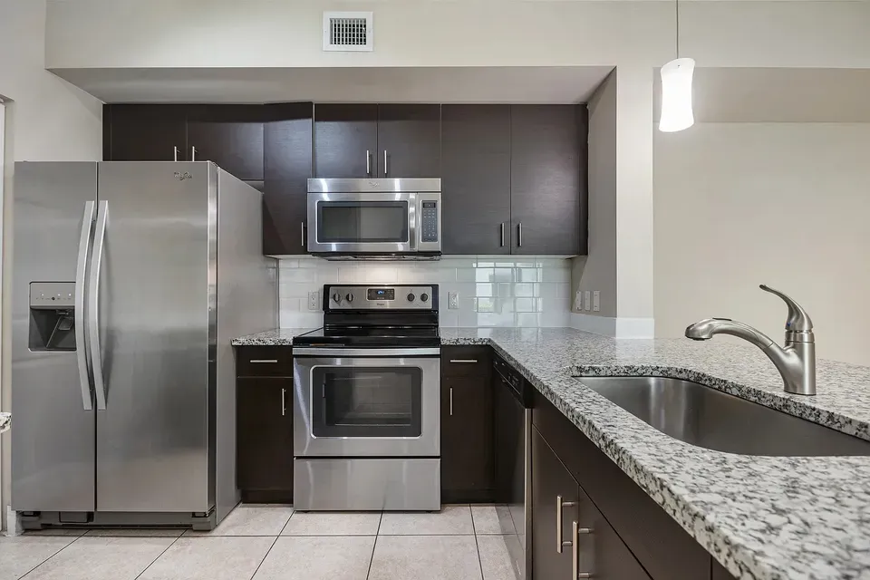 3 Bed 2 Bath Urban Residential Condo in Miami, FL - 5