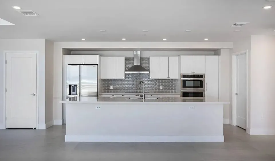 3 Bed 2 Bath Urban Residential Condo in Miami, FL - 3