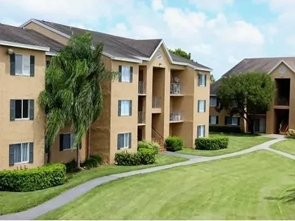 3 Bed 2 Bath Urban Residential Condo in Miami, FL - 4