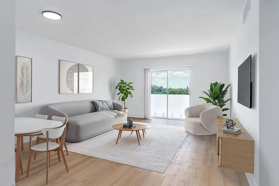 3 Bed 2 Bath Urban Residential Condo in Miami, FL - 4
