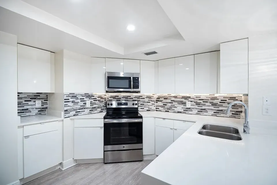 3 Bed 2 Bath Urban Residential Condo in Miami, FL - 2