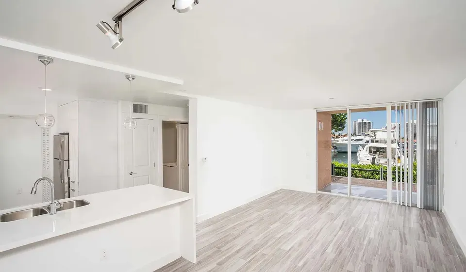 3 Bed 2 Bath Urban Residential Condo in Miami, FL - 5