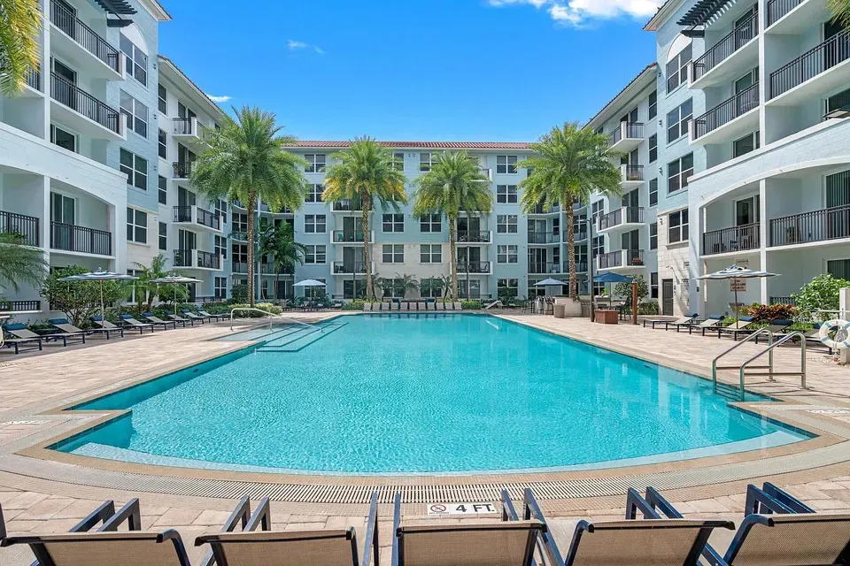 3 Bed 2 Bath Urban Residential Condo in Miami, FL - 3