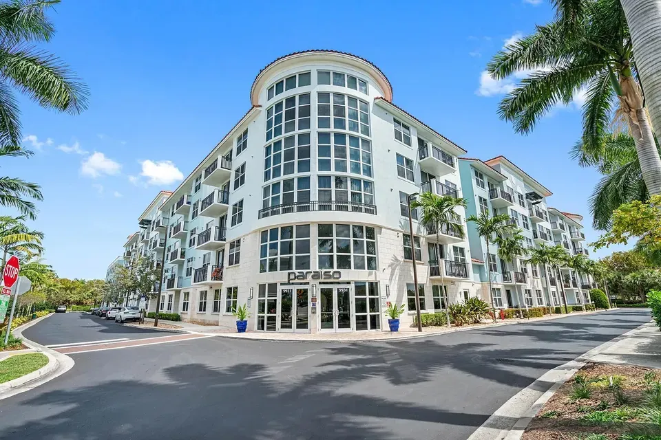 3 Bed 2 Bath Urban Residential Condo in Miami, FL - 5