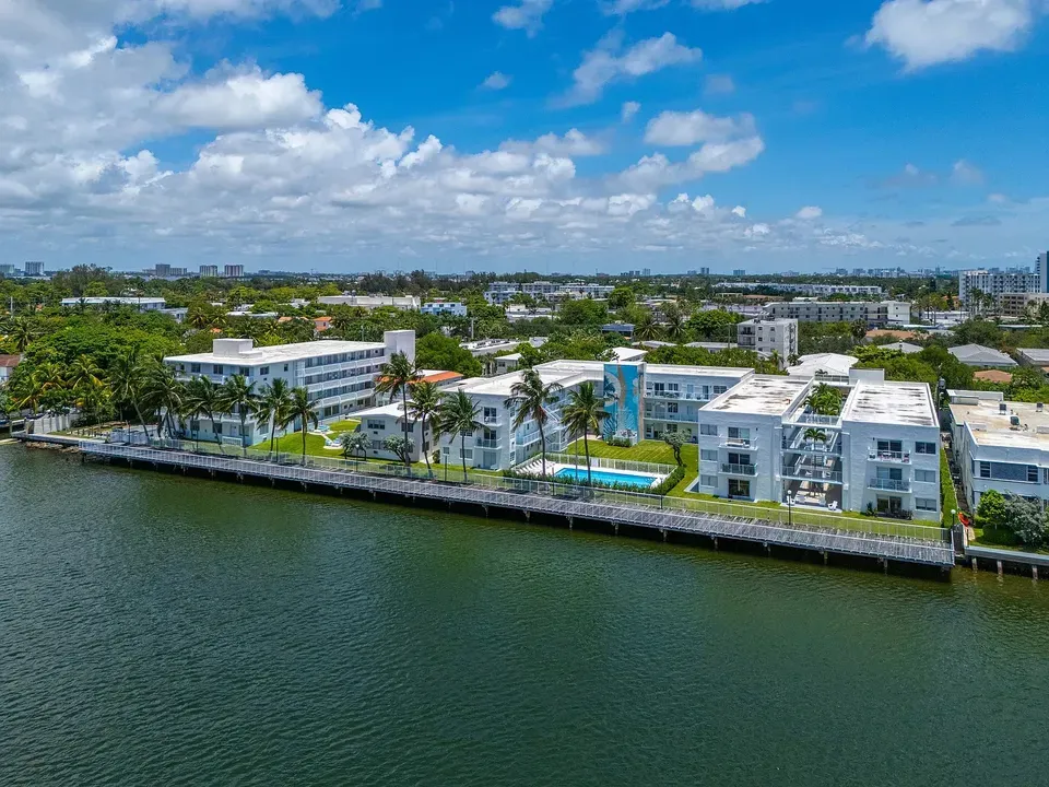 3 Bed 2 Bath Urban Residential Condo in Miami, FL - 1