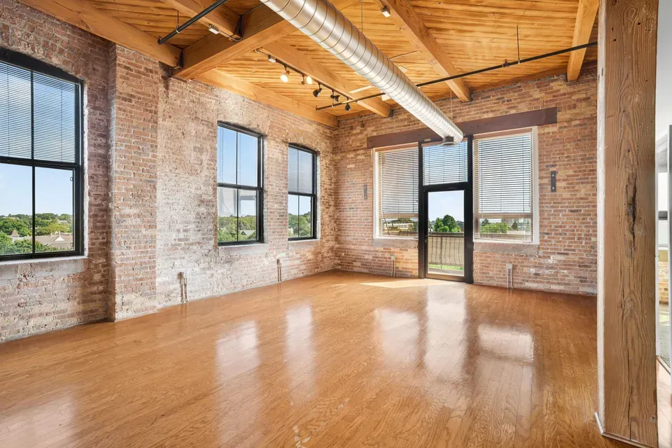 3 Bed 2 Bath Urban Residential Condo in Milwaukee, WI