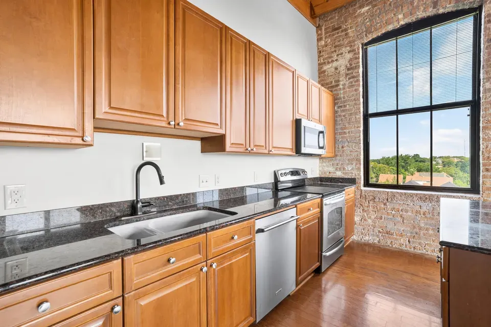 3 Bed 2 Bath Urban Residential Condo in Milwaukee, WI - 3