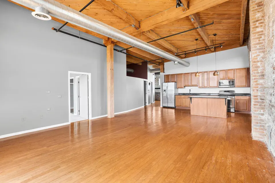 3 Bed 2 Bath Urban Residential Condo in Milwaukee, WI - 5