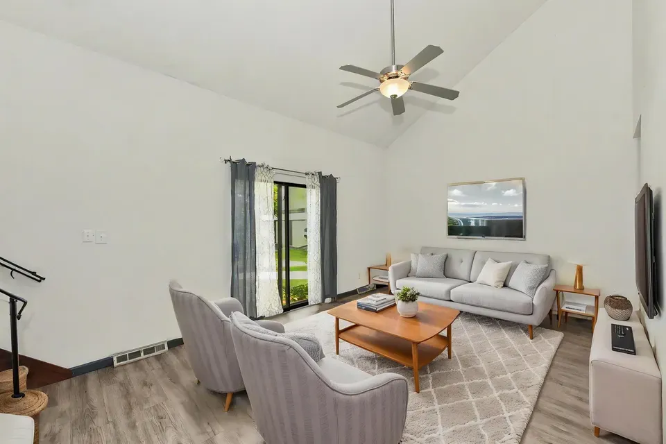 3 Bed 2 Bath Urban Residential Condo in Milwaukee, WI - 2