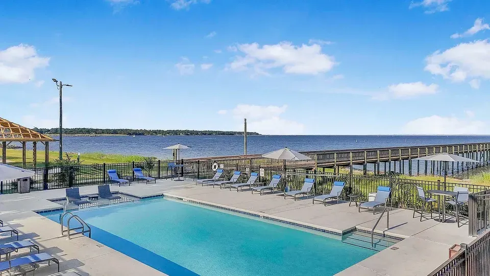 3 Bed 2 Bath Urban Residential Condo in Mobile, AL - 2