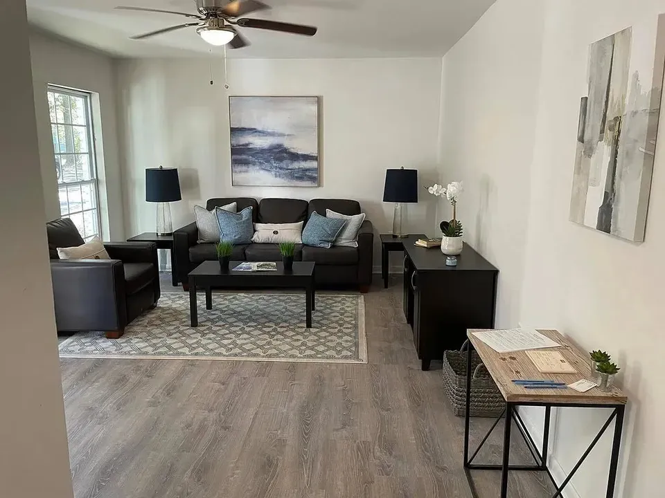3 Bed 2 Bath Urban Residential Condo in Mobile, AL - 2
