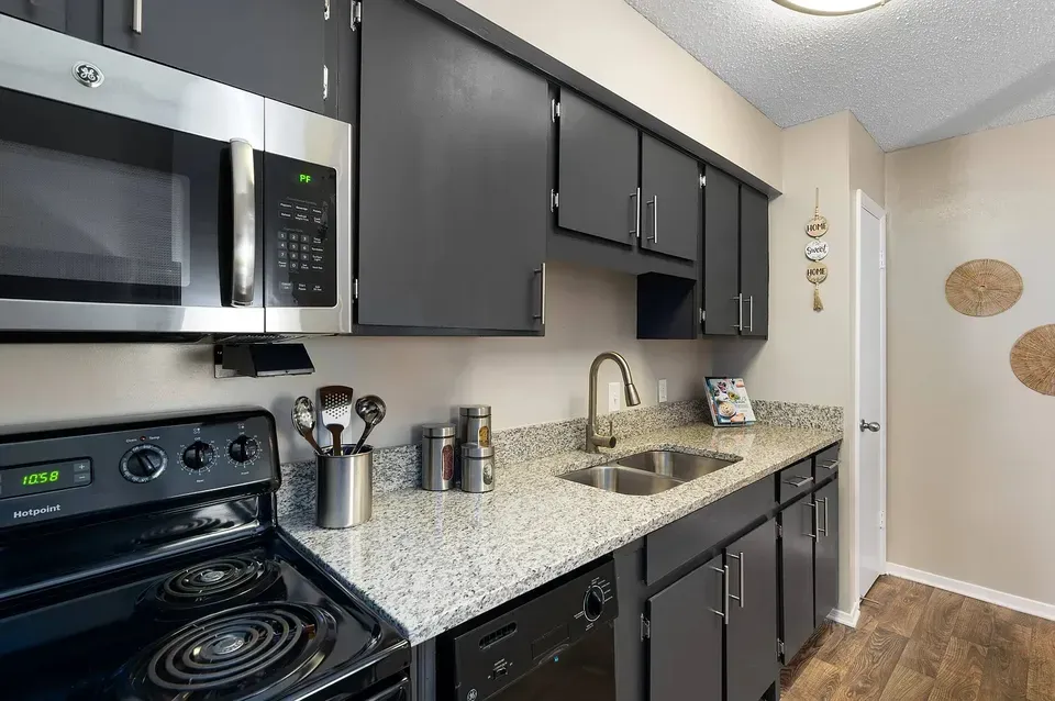 3 Bed 2 Bath Urban Residential Condo in Mobile, AL - 2