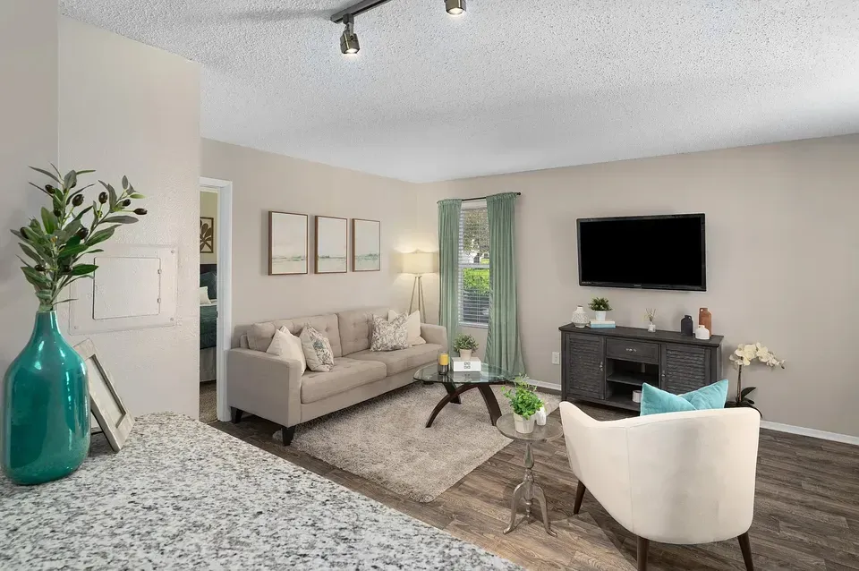 3 Bed 2 Bath Urban Residential Condo in Mobile, AL - 4