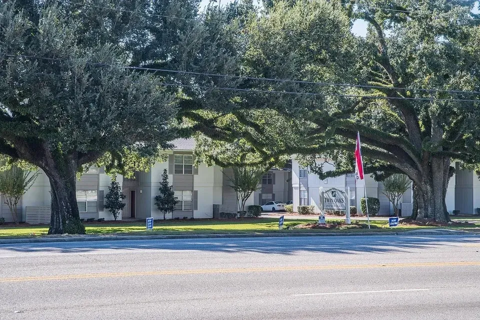 3 Bed 2 Bath Urban Residential Condo in Mobile, AL - 5