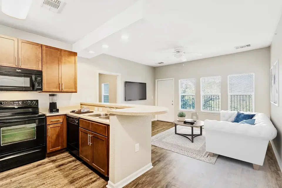 3 Bed 2 Bath Urban Residential Condo in Mobile, AL - 3