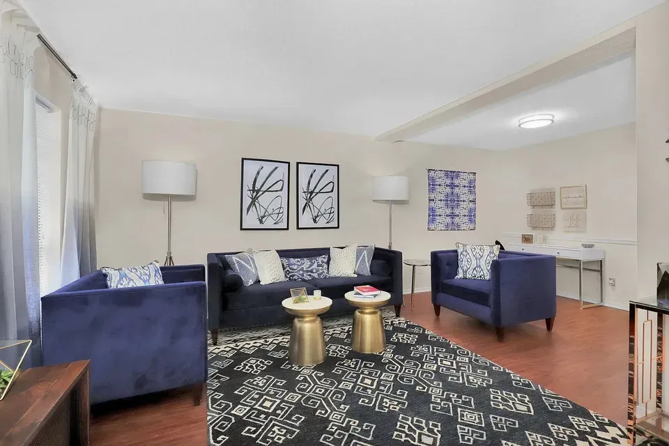 3 Bed 2 Bath Urban Residential Condo in Mobile, AL - 2