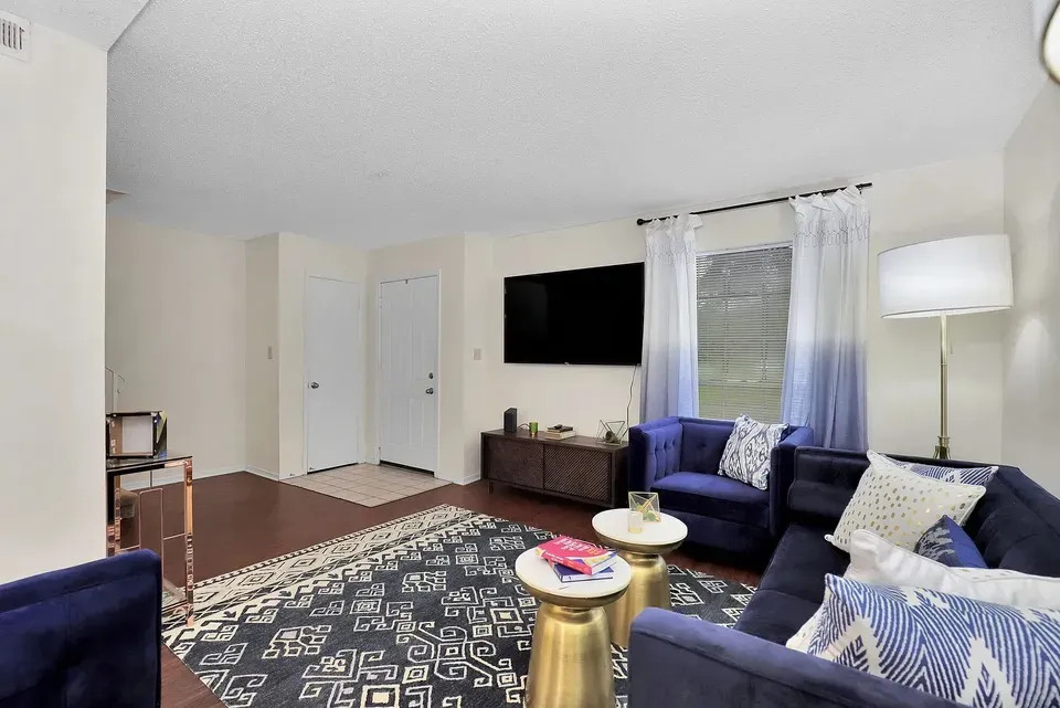 3 Bed 2 Bath Urban Residential Condo in Mobile, AL - 4