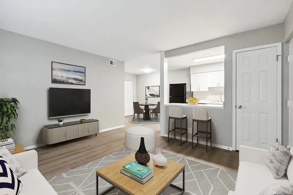 3 Bed 2 Bath Urban Residential Condo in Mobile, AL - 2