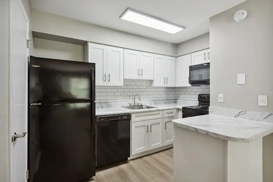 3 Bed 2 Bath Urban Residential Condo in Mobile, AL - 3