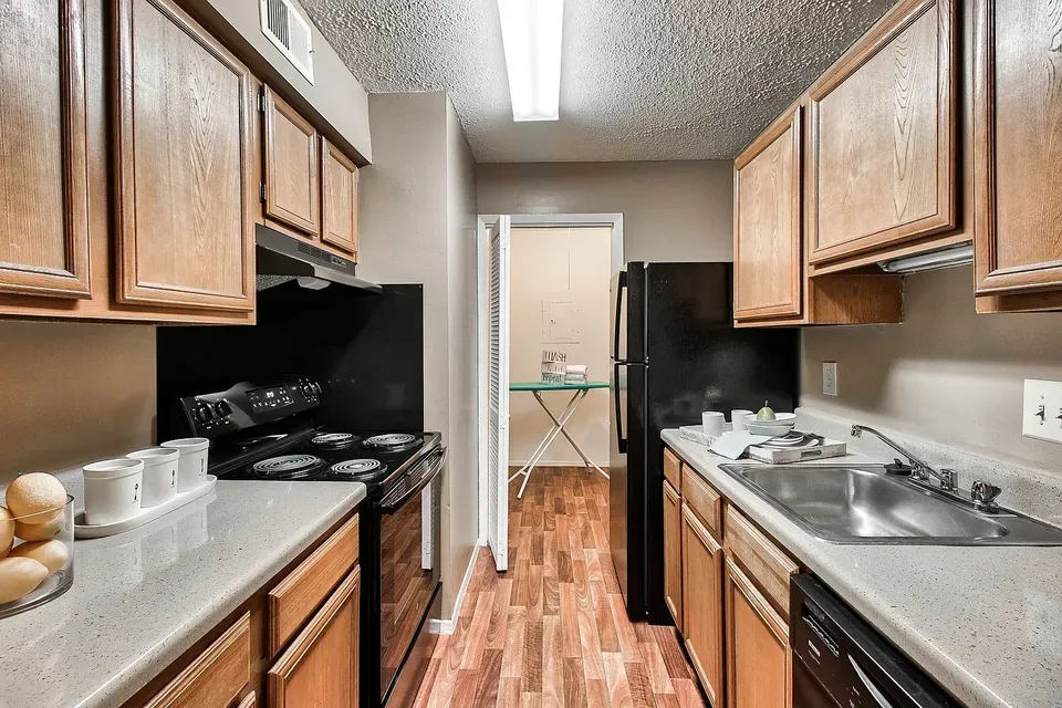 3 Bed 2 Bath Urban Residential Condo in Mobile, AL - 2