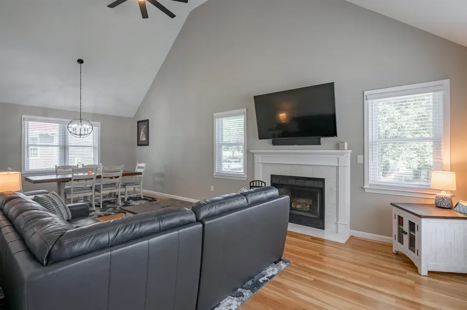 3 Bed 2 Bath Urban Residential Condo in Nashua, NH - 2