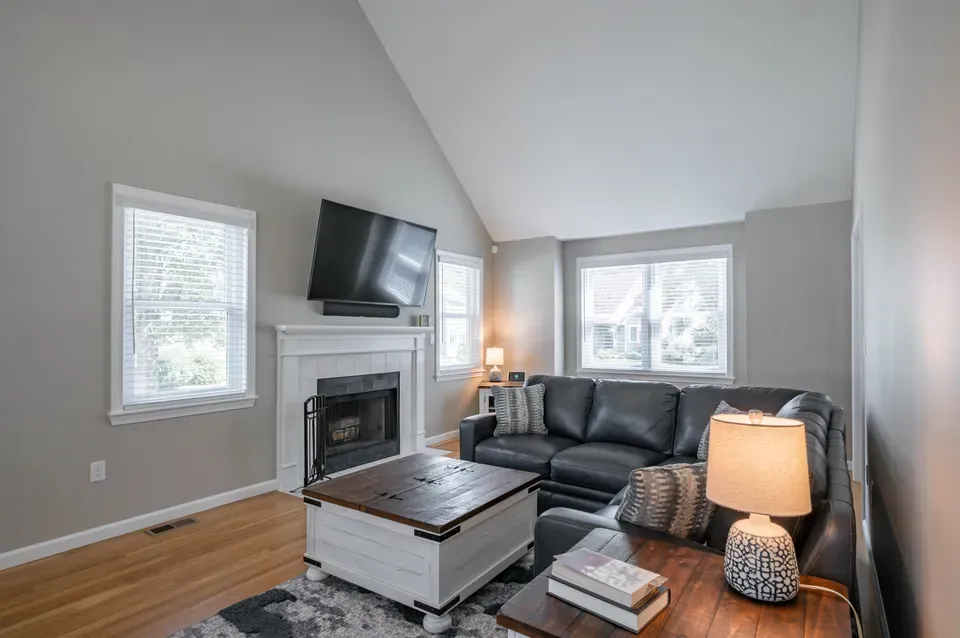 3 Bed 2 Bath Urban Residential Condo in Nashua, NH - 4
