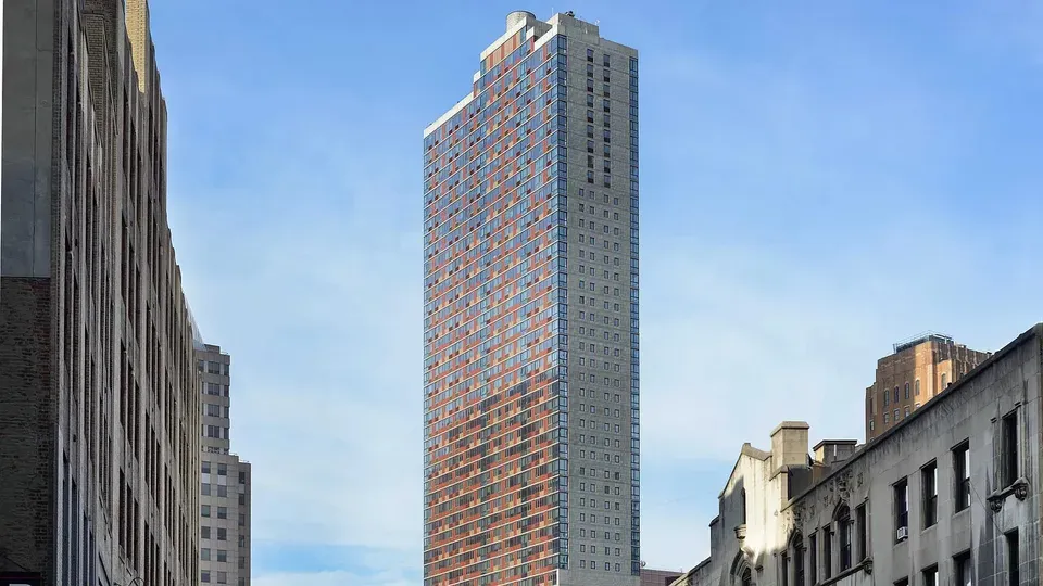 3 Bed 2 Bath Urban Residential Condo in New York, NY - 1