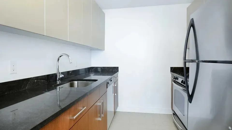 3 Bed 2 Bath Urban Residential Condo in New York, NY - 4