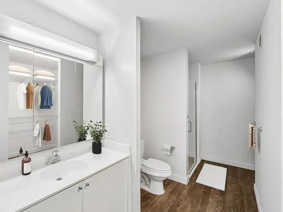 3 Bed 2 Bath Urban Residential Condo in New York, NY - 5