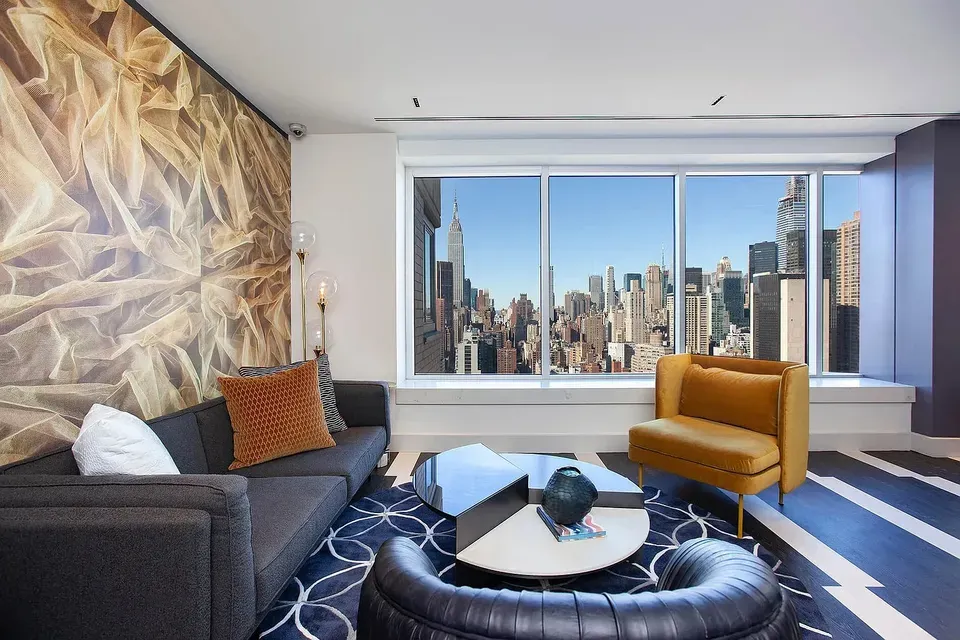 3 Bed 2 Bath Urban Residential Condo in New York, NY - 1