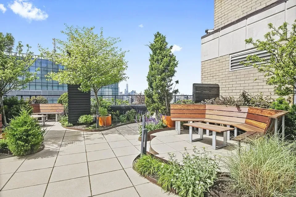 3 Bed 2 Bath Urban Residential Condo in New York, NY - 3