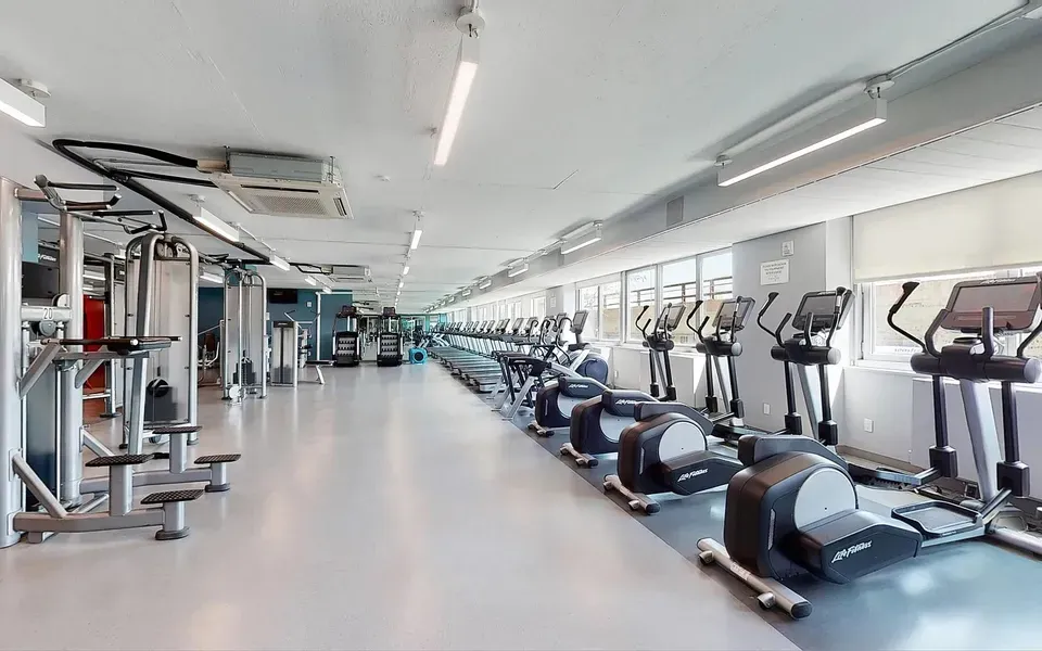 3 Bed 2 Bath Urban Residential Condo in New York, NY - 4
