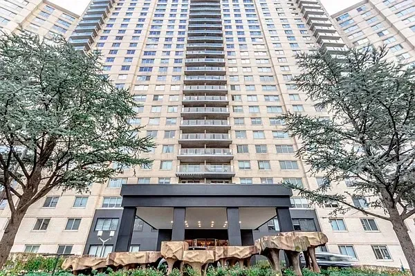 3 Bed 2 Bath Urban Residential Condo in New York, NY - 4